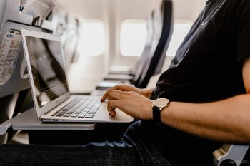 Во Вьетнаме запретили провоз 15-дюймовых MacBook Pro в самолётах Во Вьетнаме запретили провоз 15-дюймовых MacBook Pro в самолётах