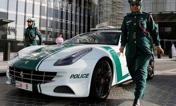 В Дубае российская туристка в состоянии опьянения напала на полицейскую В Дубае российская туристка в состоянии опьянения напала на полицейскую