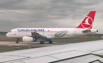 Троим россиянам отказали в посадке на рейс Turkish Airlines в Канкун