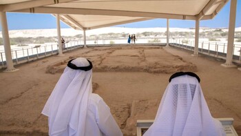 На острове Sir Bani Yas туристам показали древнюю христианскую церковь На острове Sir Bani Yas туристам показали древнюю христианскую церковь