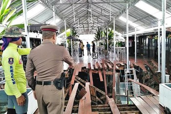 В ресторане под Паттайей 70 туристов провалились под пол
