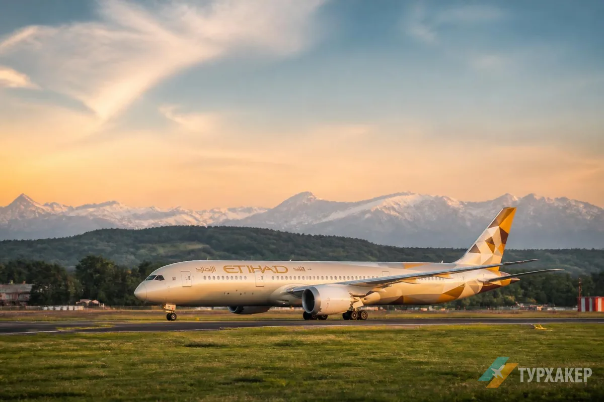 Etihad планирует возобновить рейсы из Сочи с 15 июня Etihad планирует возобновить рейсы из Сочи с 15 июня