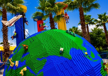В Шанхае появится крупнейший в мире тематический парк Legoland В Шанхае появится крупнейший в мире тематический парк Legoland