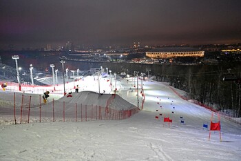 В Москве открылся горнолыжный комплекс на Воробьевых горах