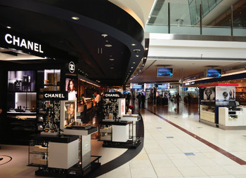 Исследование показало, как россияне покупают товары в Duty Free