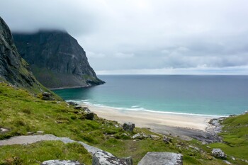 Lonely Planet назвал лучшие места для сёрфинга в Европе Lonely Planet назвал лучшие места для сёрфинга в Европе