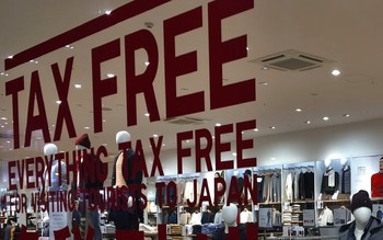 В московских магазинах запустили оформление Tax Free для иностранцев