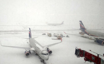 Аэропорт Калининграда закрыт из-за сильного снегопада