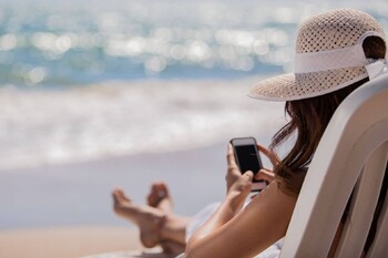 «МегаФон» запустил бесплатный роуминг для клиентов Booking.com