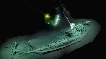 На дне Черного моря нашли 2400-летний корабль На дне Черного моря нашли 2400-летний корабль