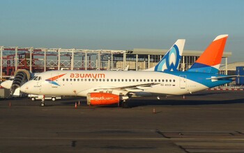 В аэропорт Краснодара прибыл тестовый Superjet 100 авиакомпании «Азимут»