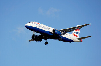 British Airways заменит обращение «Дамы и господа» на гендерно-нейтральное British Airways заменит обращение «Дамы и господа» на гендерно-нейтральное