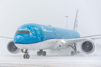 KLM возобновила полёты между Амстердамом и Санкт-Петербургом KLM возобновила полёты между Амстердамом и Санкт-Петербургом