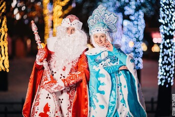 Авиакомпания «Победа» бесплатно перевезёт пассажиров в костюмах Деда Мороза и Снегурочки
