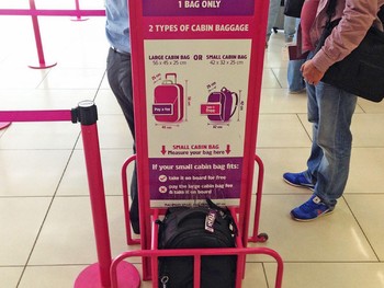 В Италии приостановили новые правила провоза ручной клади Ryanair и Wizz Air