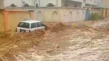 В Саудовской Аравии ликвидируют последствия мощного наводнения