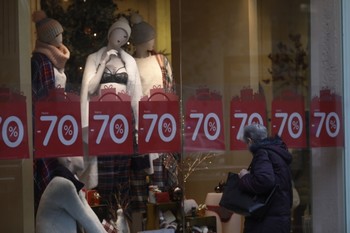 Зимние скидки в испанских магазинах достигли 70% Зимние скидки в испанских магазинах достигли 70%