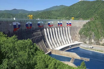 Саяно-Шушенская ГЭС начала принимать туристов Саяно-Шушенская ГЭС начала принимать туристов