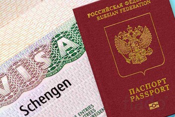 Застрявшим в Шенгене туристам разрешили продлить визы без штрафов