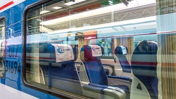 Москву и Санкт-Петербург соединит высокоскоростная железная дорога Москву и Санкт-Петербург соединит высокоскоростная железная дорога
