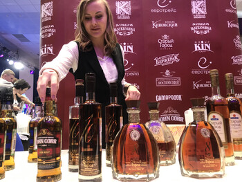 В Москве состоится седьмой фестиваль напитков «Крепкий Мир»