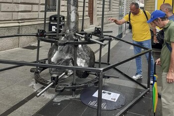 В Лекко открыли памятник гигантскому аппарату Илизарова В Лекко открыли памятник гигантскому аппарату Илизарова