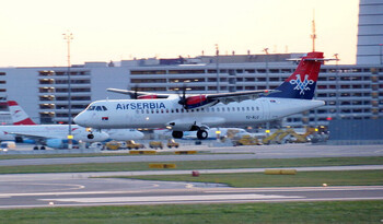 Самолёт Air Serbia повредился при взлёте из аэропорта Белграда Самолёт Air Serbia повредился при взлёте из аэропорта Белграда