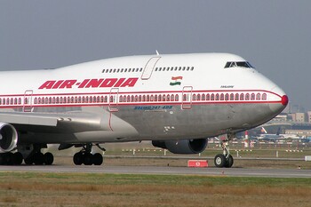 Власти Индии выставили на продажу Air India