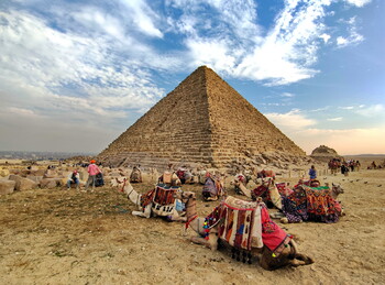 В Египте хотят ввести оплату рублями билетов на пирамиды