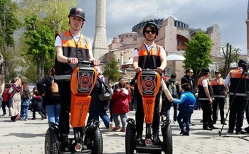В Стамбуле начал работу отряд туристической полиции