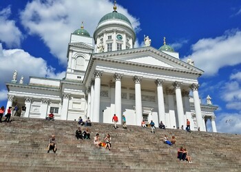 Финляндия ограничит подачу заявлений на туристические визы в России